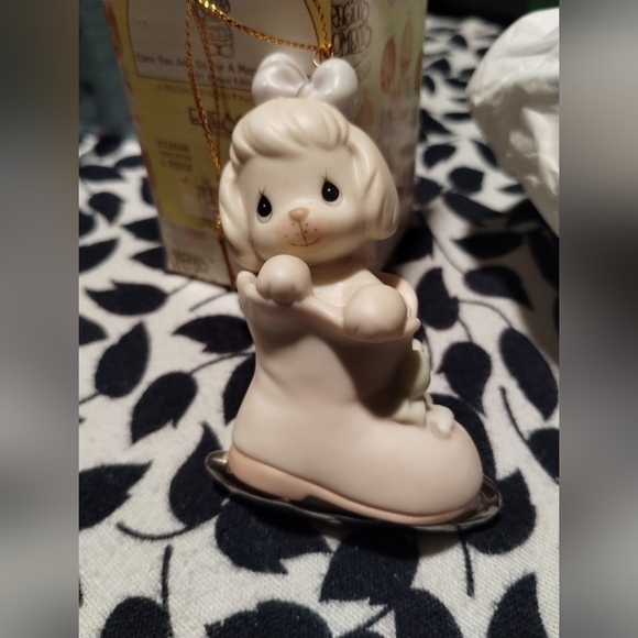 Precious Moments Ornament Bundle - Picture 4 of 7